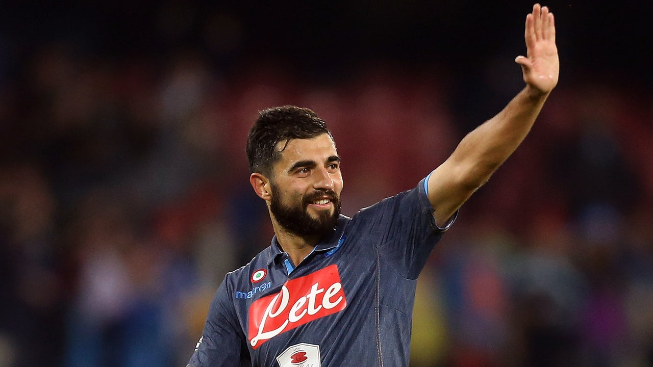 Tottenham boss Pochettino interested in Napoli defender Albiol